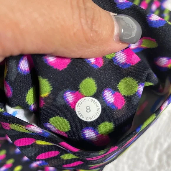 SeaWheeze Fast and Free High-Rise Tight 25"
To The Beat Raspberry Multi - Picture 4 of 5